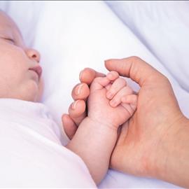 Hospiten Sur pone en marcha el servicio de inscripción de recién nacidos en el Registro Civil